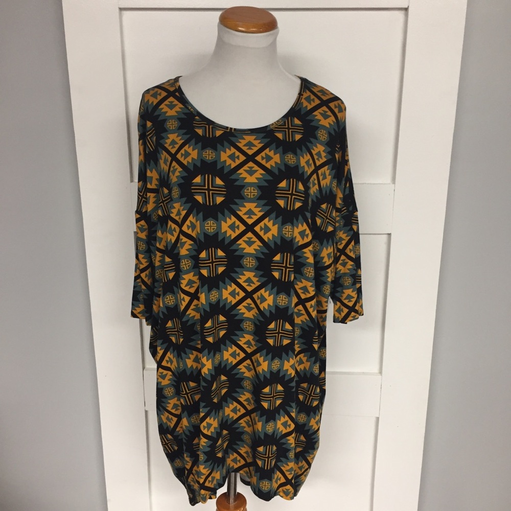 XL LuLaRoe Irma Aztec Black Green Gold Tunic